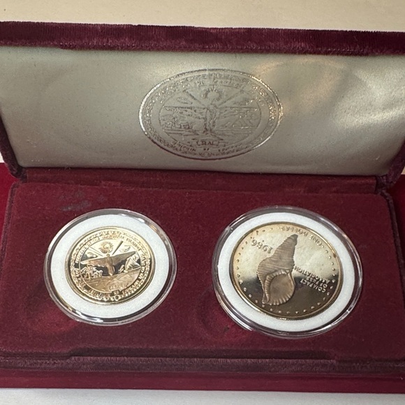 Jewelry - Marshal Island Silver Commemorative Coin Set two coins